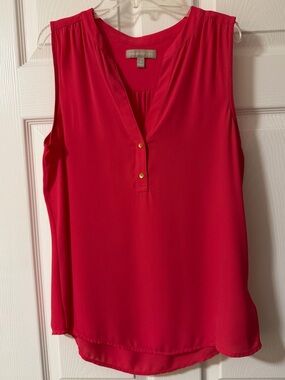 Banana Republic Sleeveless V-Neck Blouse | pink